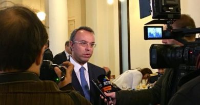 Τον Οκτώβριο το φορολογικό νομοσχέδιο Τον Οκτώβριο το φορολογικό νομοσχέδιο