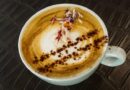 «Φρένο» στον καφέ εκτός σπιτιού για τους Έλληνες