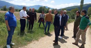 Επίσκεψη του κ. Σαββόπουλου και του κ. Χαρούμενου σε πληγείσες από τη χαλαζόπτωση περιοχές του Δήμου Καστοριάς